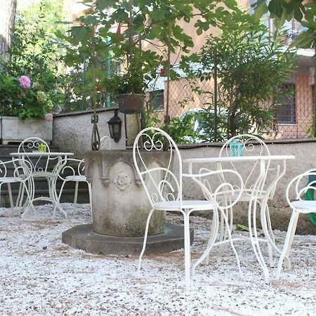 Ianus Guest House Рим Екстериор снимка
