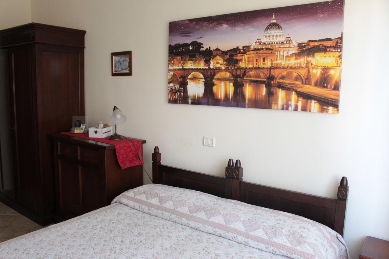 Ianus Guest House Рим Екстериор снимка