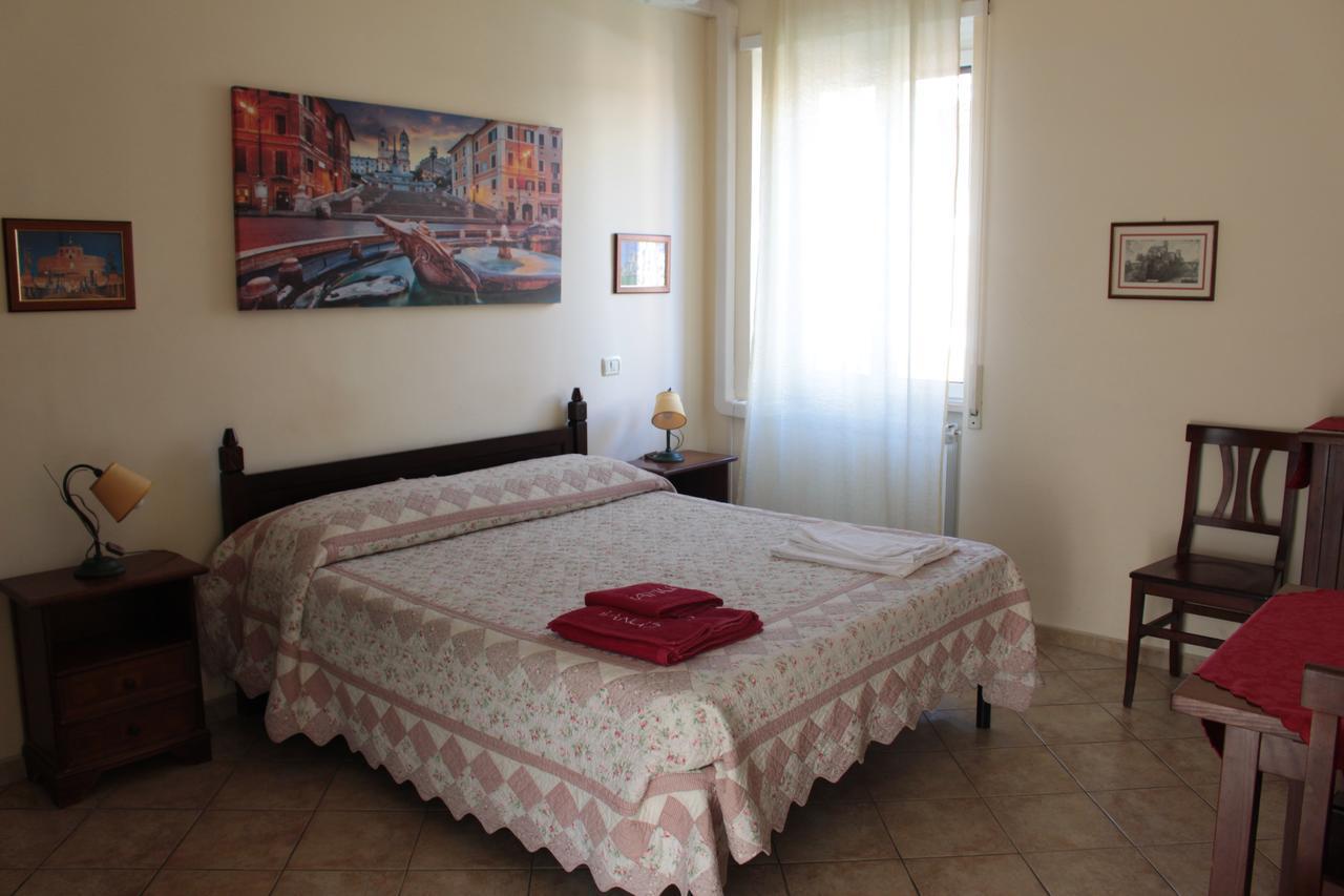 Ianus Guest House Рим Екстериор снимка