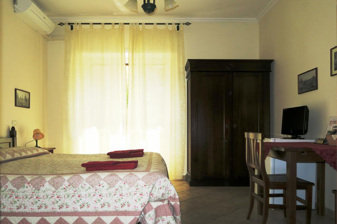 Ianus Guest House Рим Екстериор снимка