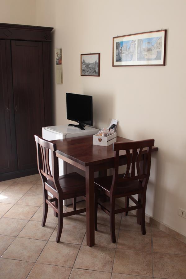 Ianus Guest House Рим Екстериор снимка